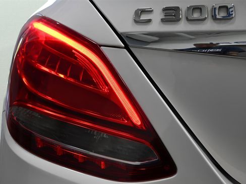 Used 2018 Mercedes-Benz C 300 4MATIC Sedan w/ Premium Package image 35