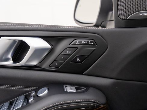 Used 2025 BMW X7 xDrive40i image 22