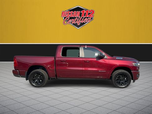 Used 2025 RAM 1500 Big Horn AWD/4WD image 3