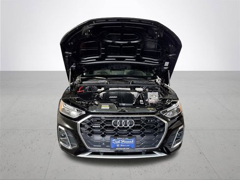 Used 2023 Audi Q5 2.0T Premium w/ Convenience Package image 22