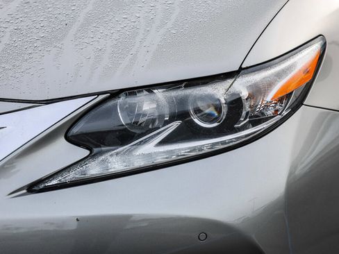 Used 2017 Lexus ES 350 ES 350 w/ Navigation System Package image 21