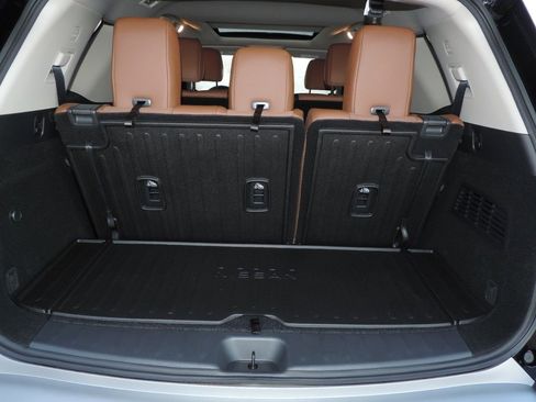 New 2025 Nissan Pathfinder Platinum w/ Cargo Package image 15