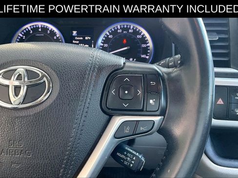 Used 2019 Toyota Highlander XLE image 27