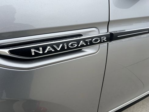 Used 2021 Lincoln Navigator Black Label image 3