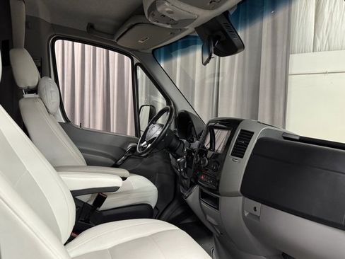 Used 2018 Mercedes-Benz Sprinter 3500 image 8