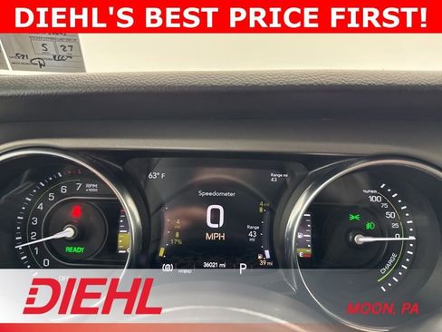 Used 2023 Jeep Wrangler Unlimited w/ Cold Weather Group AWD/4WD image 27