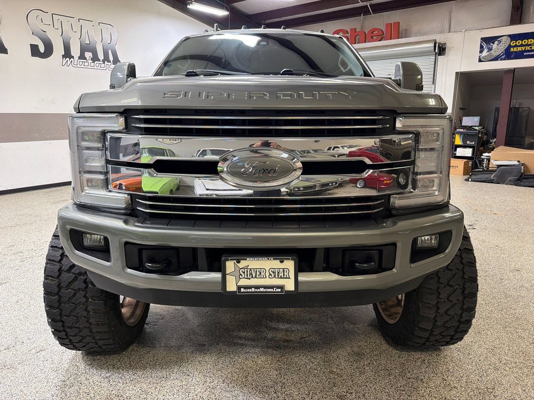 Used 2019 Ford F250 Lariat w/ Lariat Ultimate Package AWD/4WD image 12