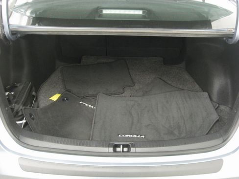 Certified 2023 Toyota Corolla SE image 20