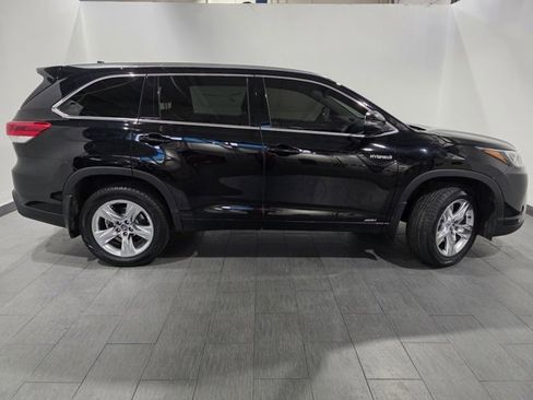 Used 2017 Toyota Highlander Limited image 6