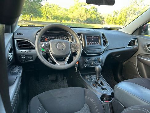 Used 2020 Jeep Cherokee Latitude image 12