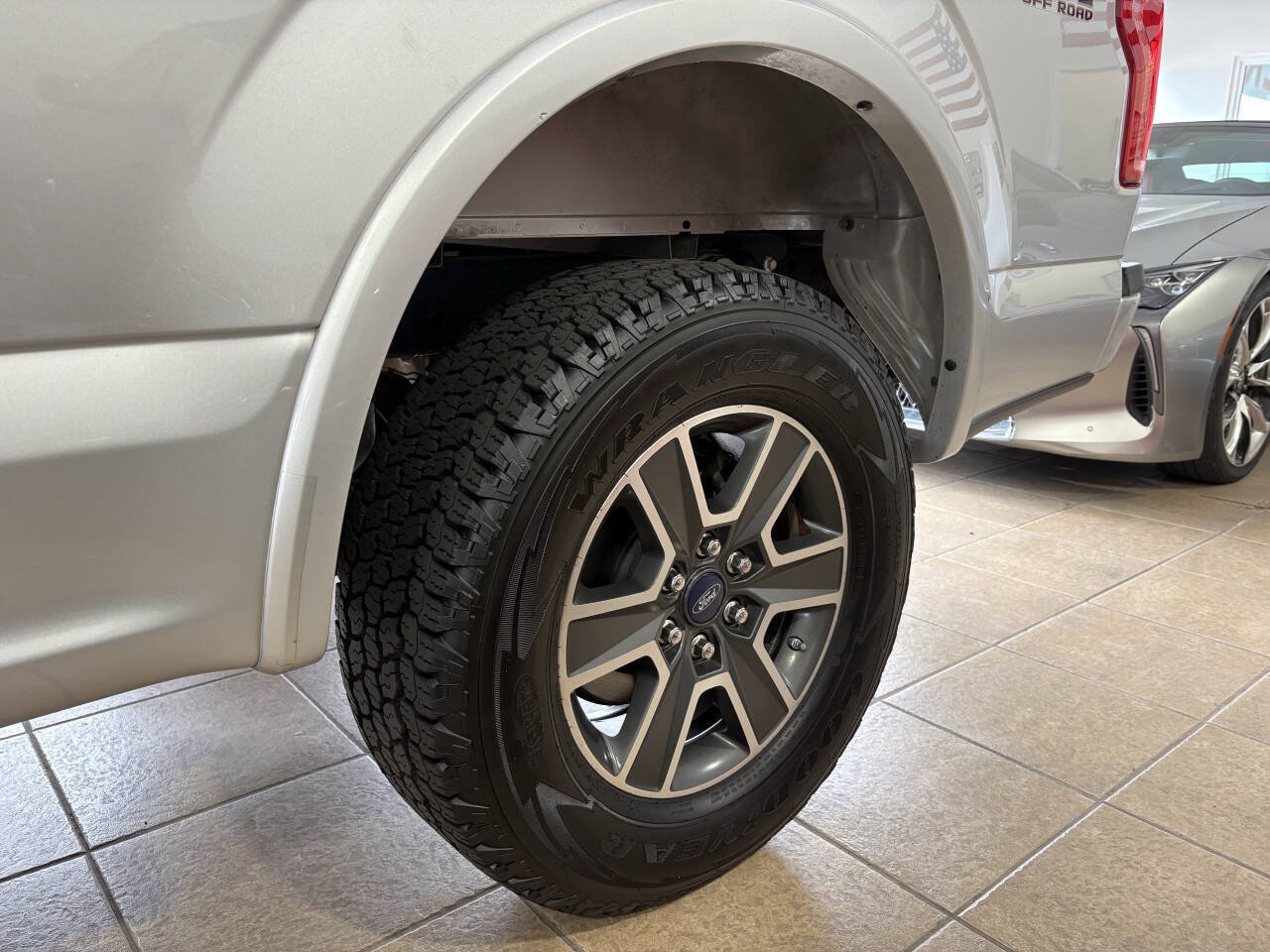 Used 2016 Ford F150 XLT w/ Equipment Group 302A Luxury AWD/4WD image 6
