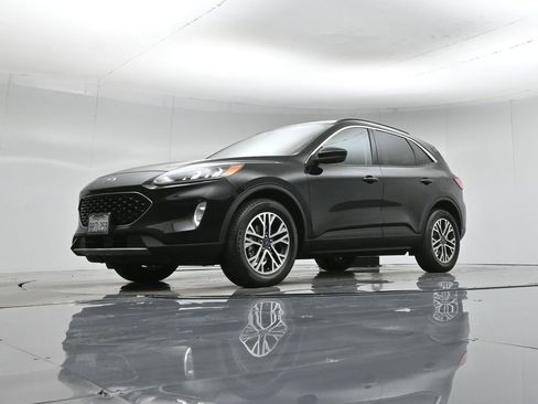Certified 2020 Ford Escape SEL image 47