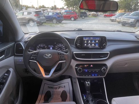 Used 2019 Hyundai Tucson Value FWD image 20