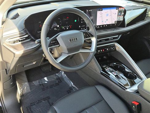 New 2025 Audi Q5 Premium image 16