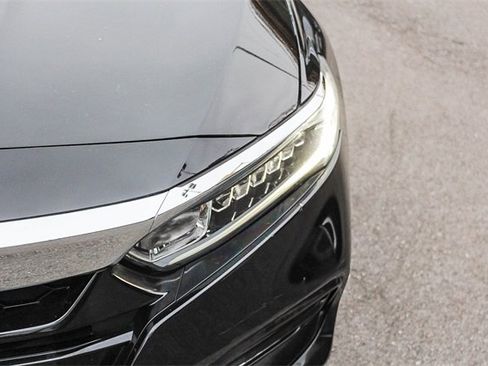 Used 2018 Honda Accord EX image 14