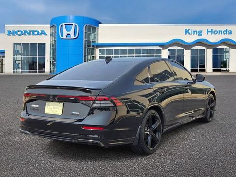 Used 2024 Honda Accord Sport image 7