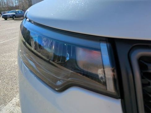 Used 2024 Jeep Compass Trailhawk image 10