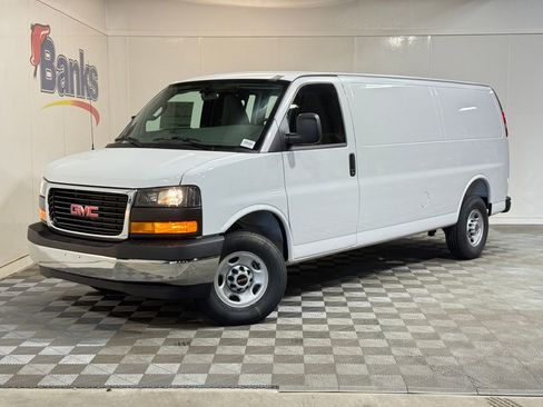 New 2026 GMC Savana 3500 Extended RWD image 2