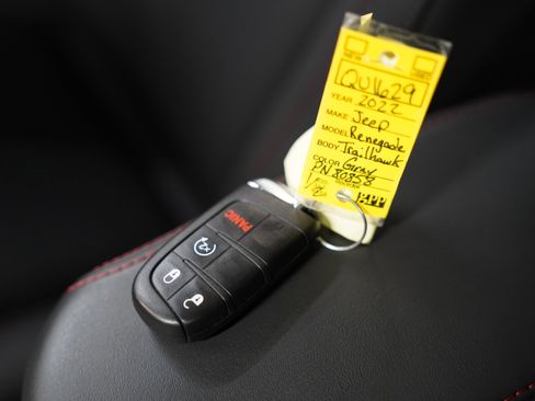 Used 2022 Jeep Renegade Trailhawk image 31