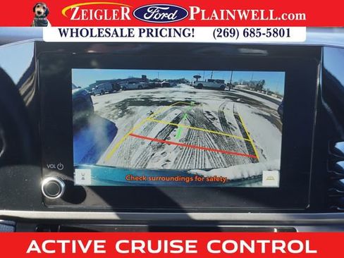 Used 2025 Toyota Camry SE image 14