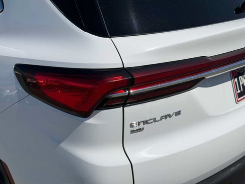 Certified 2025 Buick Enclave Preferred AWD/4WD image 16