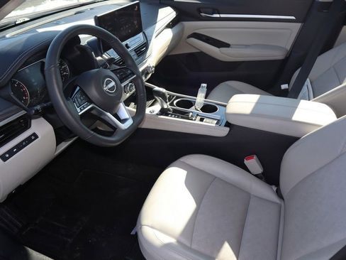 Certified 2025 Nissan Altima 2.5 SL FWD image 13