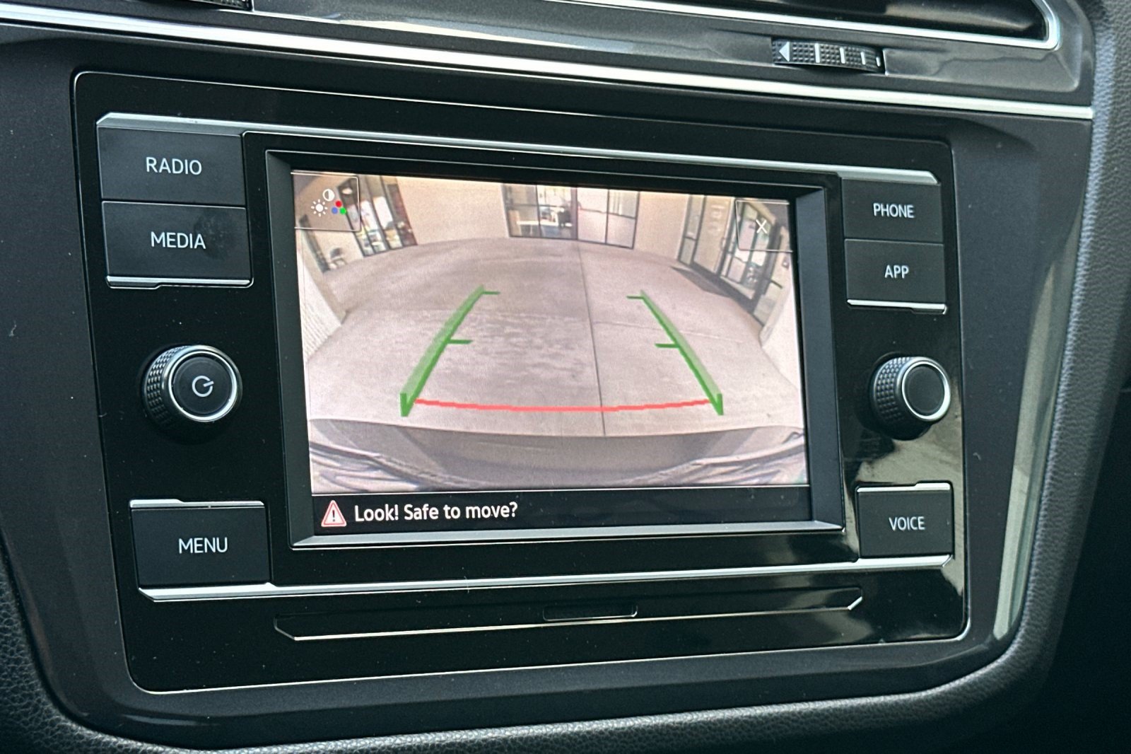 Used 2022 Volkswagen Tiguan S FWD image 20