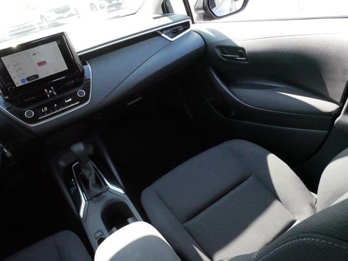 Certified 2025 Toyota Corolla LE FWD image 11