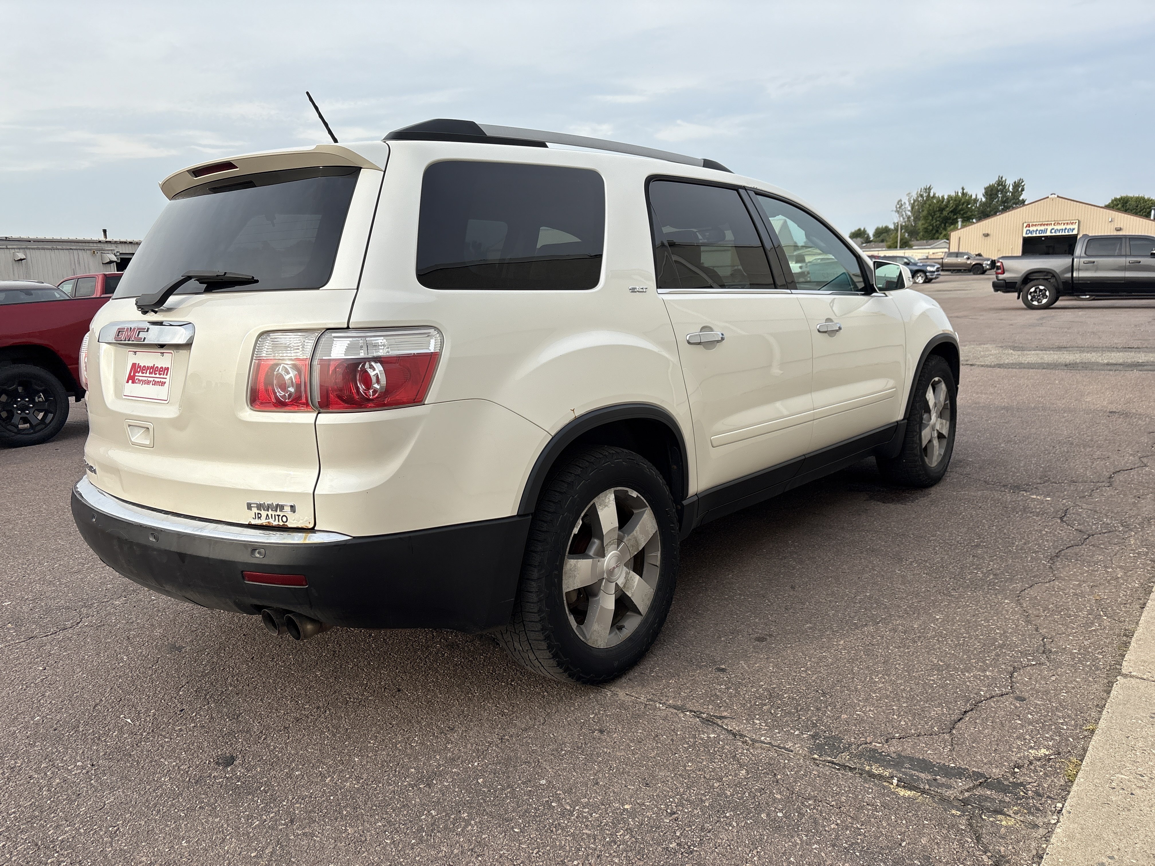 Used 2010 GMC Acadia SLT AWD/4WD image 5