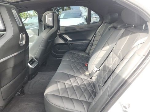 Used 2023 BMW 740i 740i w/ Parking Assistance Package image 21