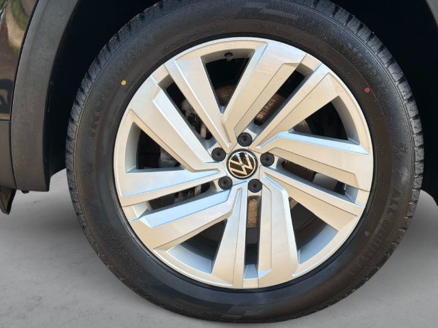 Used 2021 Volkswagen Atlas SEL FWD image 11