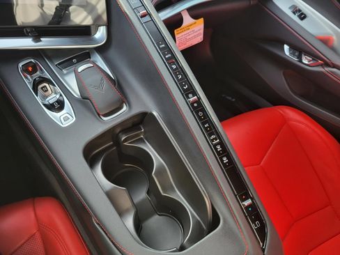 Used 2024 Chevrolet Corvette Stingray Coupe RWD image 21