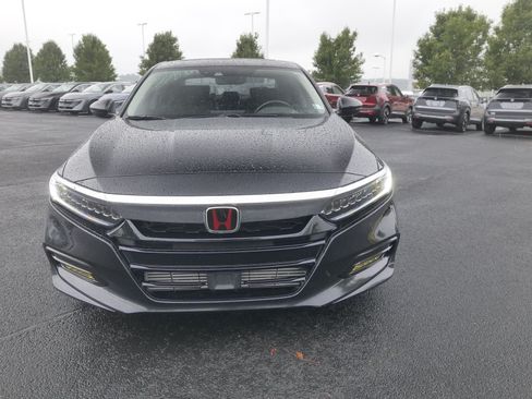 Used 2020 Honda Accord Touring image 3