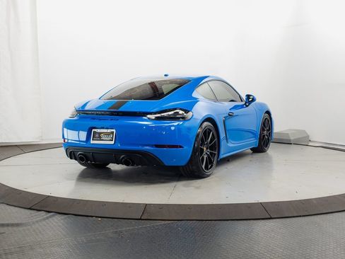 Used 2022 Porsche 718 Cayman GTS RWD image 22