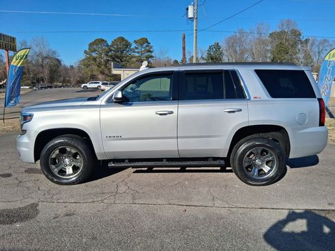Used 2018 Chevrolet Tahoe LT w/ Luxury Package image 2