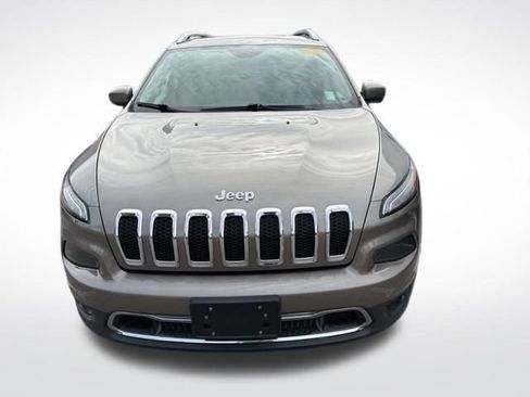 Used 2018 Jeep Cherokee Limited image 2