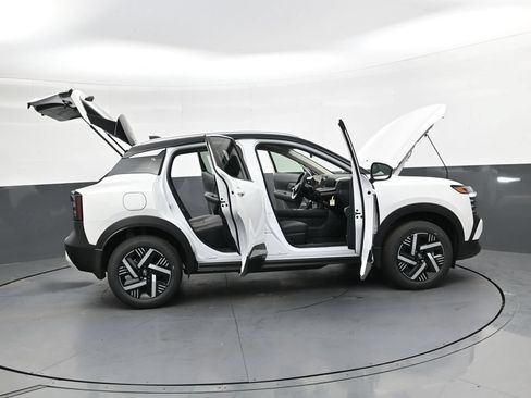 Certified 2026 Nissan Kicks SV w/ SV Premium Package FWD image 49