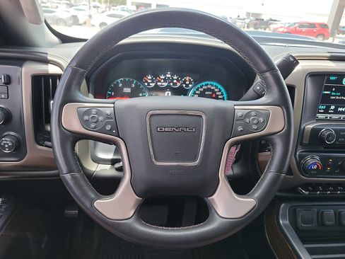 Used 2017 GMC Sierra 2500 Denali w/ Duramax Plus Package AWD/4WD image 19