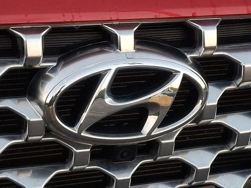 Used 2023 Hyundai Santa Fe SEL w/ Premium Package FWD image 6