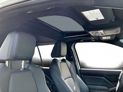 Used 2025 Toyota 4Runner TRD Off-Road Premium image 15