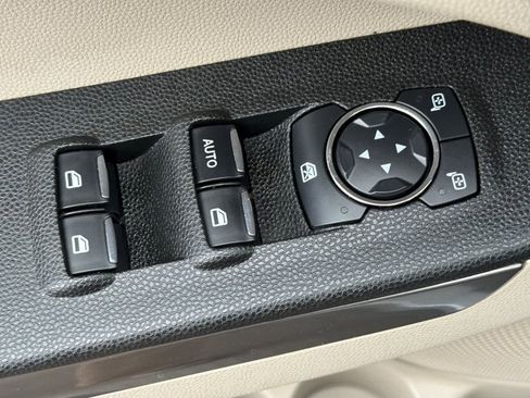 Used 2019 Ford EcoSport SE image 15