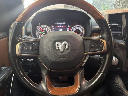 Used 2022 RAM 1500 Limited AWD/4WD image 16
