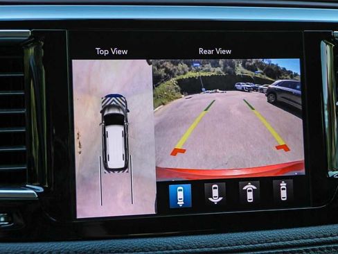 Used 2020 Chrysler Pacifica Limited image 22