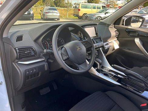 New 2025 Mitsubishi Eclipse Cross ES image 6