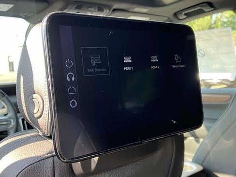 New 2026 GMC Yukon Denali w/ Denali Reserve Package AWD/4WD image 14