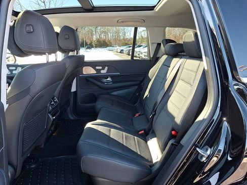 Certified 2026 Mercedes-Benz GLS 450 4MATIC image 10