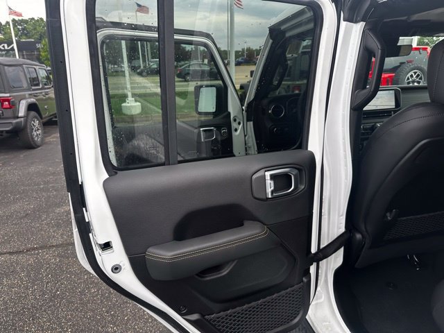 New 2025 Jeep Wrangler Unlimited Sahara w/ Safety Group AWD/4WD image 29