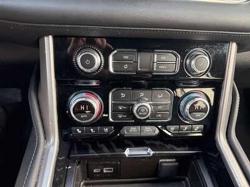 Used 2024 GMC Yukon Denali image 13