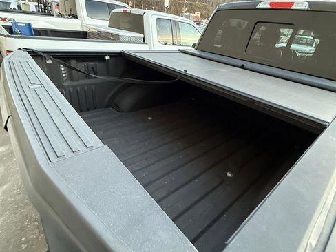 Used 2015 Ford F150 Lariat w/ Equipment Group 502A Luxury image 4