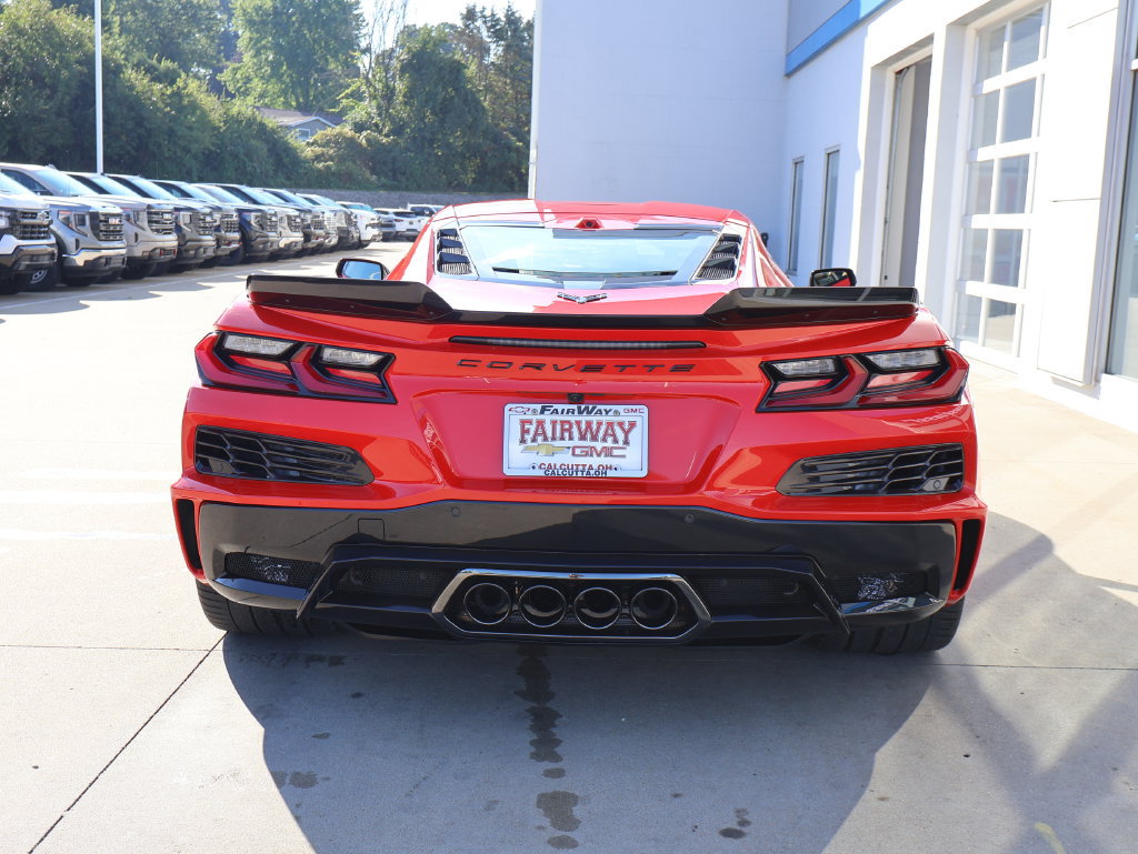 New 2027 Chevrolet Corvette Grand Sport w/ Z52 Sport Performance Package RWD image 9
